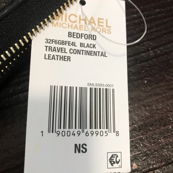 Michael Kors wallet - Picture 6 of 9